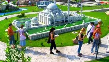 Visit Giant in Miniaturk Park with Turkey Tour Packages - Viz Travels